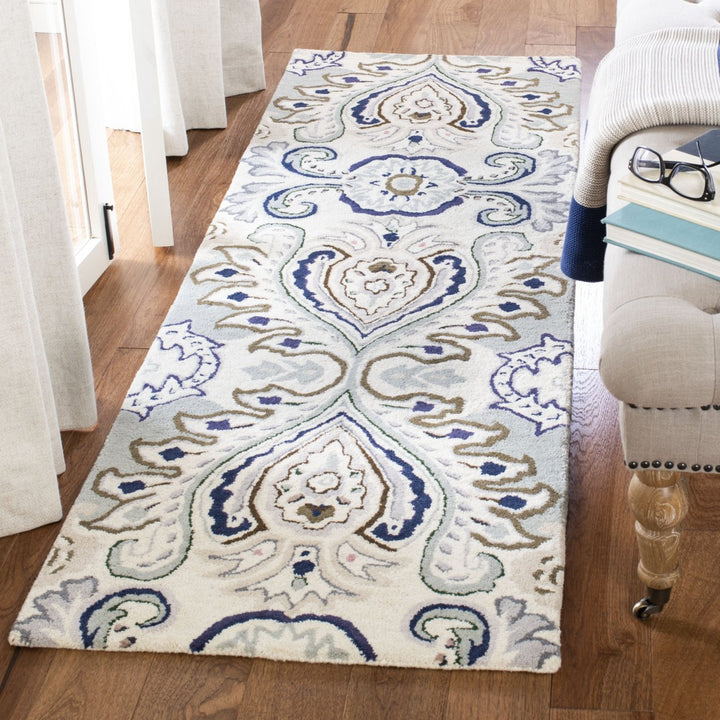 SAFAVIEH Bella BEL118M Handmade Ivory / Blue Rug Image 3