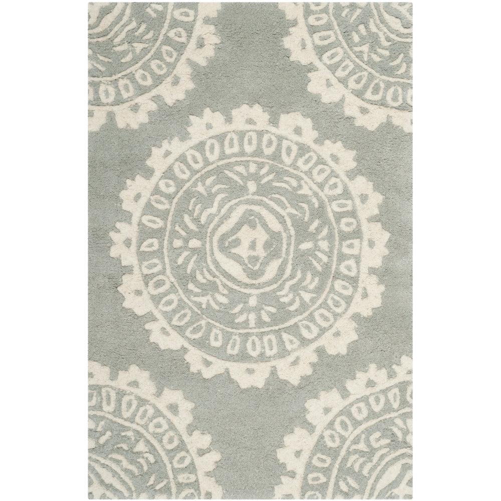 SAFAVIEH Bella BEL122A Handmade Grey / Ivory Rug Image 2