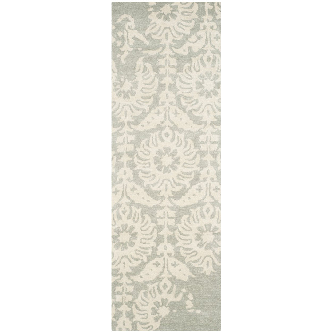 SAFAVIEH Bella BEL125B Handmade Light Grey / Ivory Rug Image 1