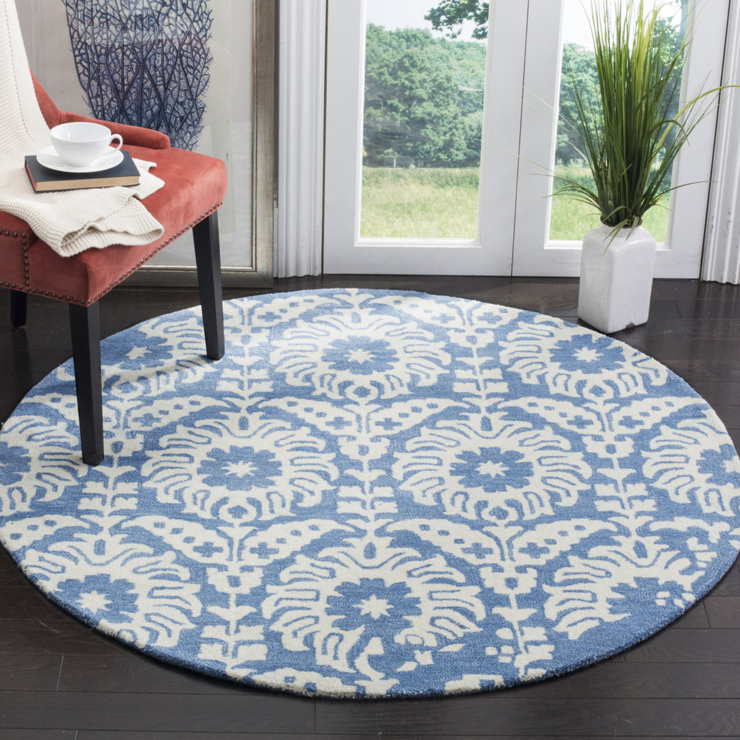 SAFAVIEH Bella BEL125C Handmade Light Blue / Ivory Rug Image 2