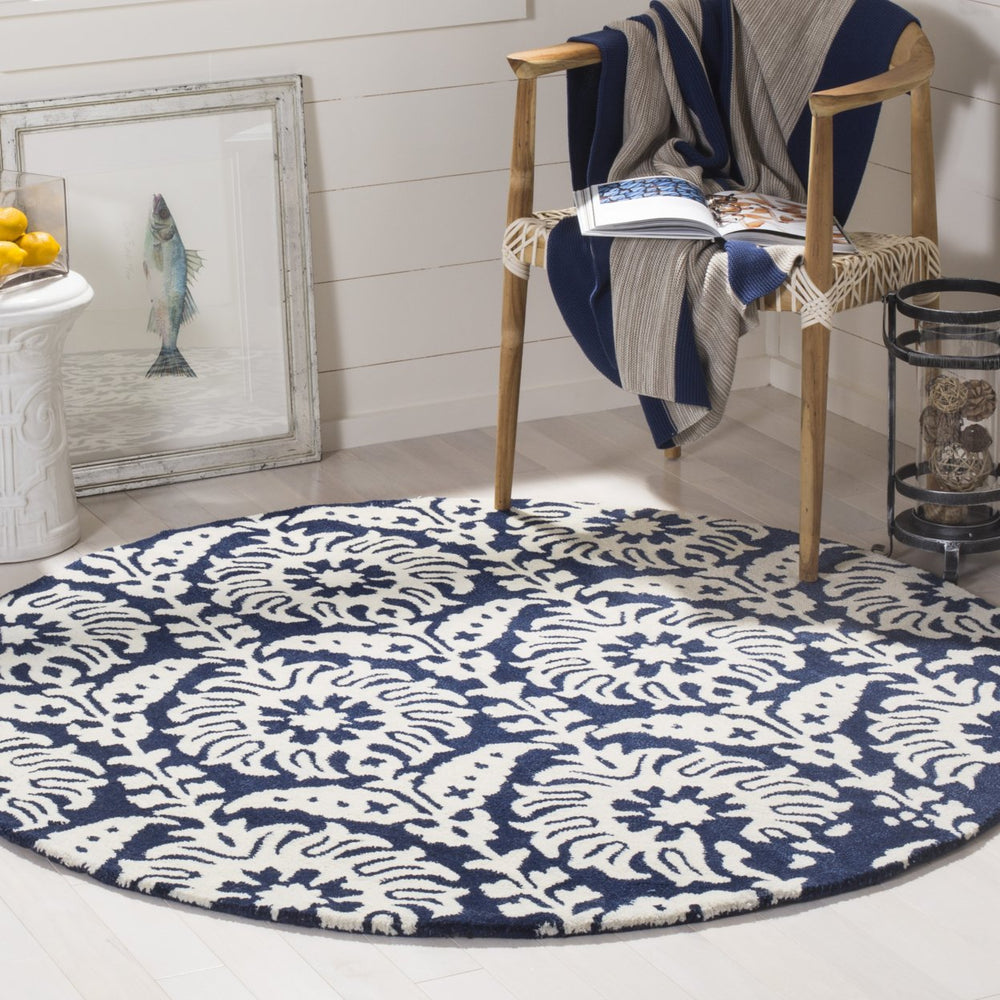 SAFAVIEH Bella BEL125D Handmade Navy / Ivory Rug Image 2