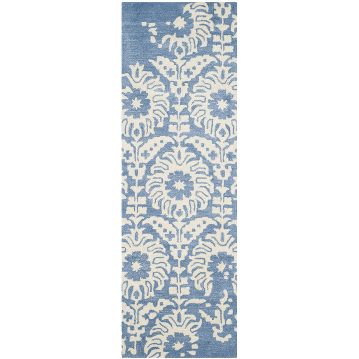 SAFAVIEH Bella BEL125C Handmade Light Blue / Ivory Rug Image 5