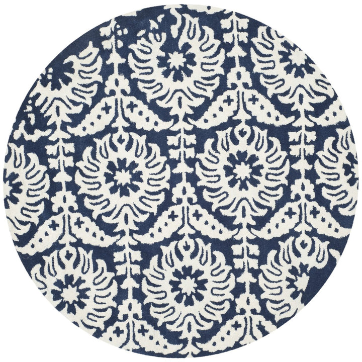 SAFAVIEH Bella BEL125D Handmade Navy / Ivory Rug Image 4