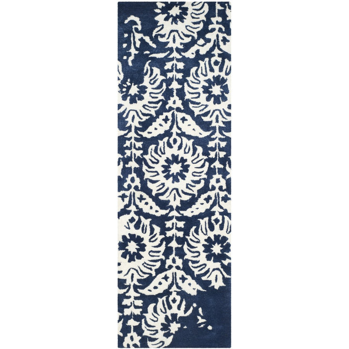 SAFAVIEH Bella BEL125D Handmade Navy / Ivory Rug Image 1