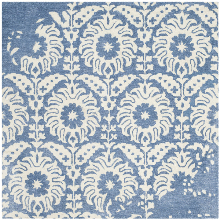 SAFAVIEH Bella BEL125C Handmade Light Blue / Ivory Rug Image 6