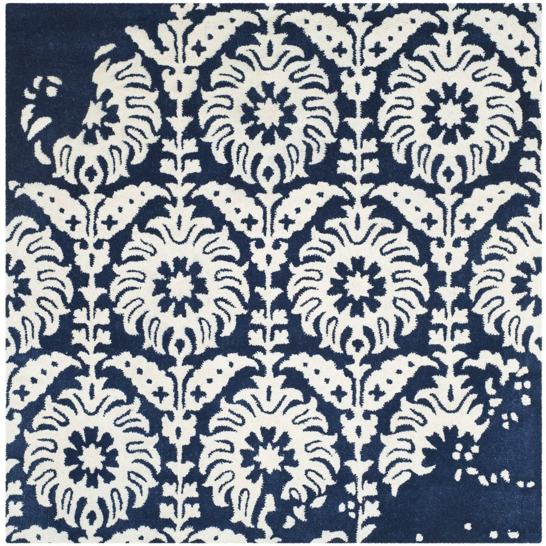 SAFAVIEH Bella BEL125D Handmade Navy / Ivory Rug Image 1