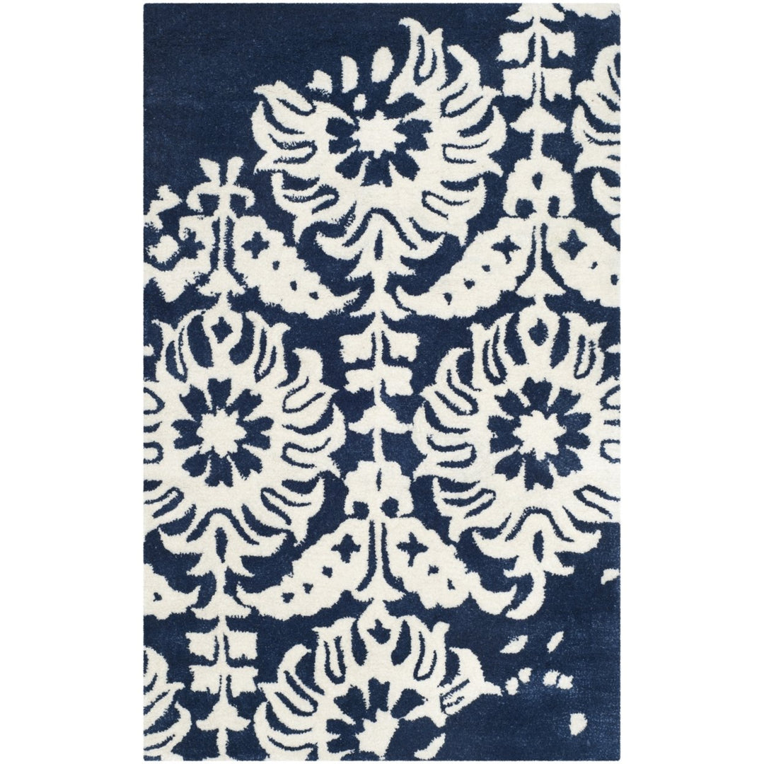 SAFAVIEH Bella BEL125D Handmade Navy / Ivory Rug Image 1