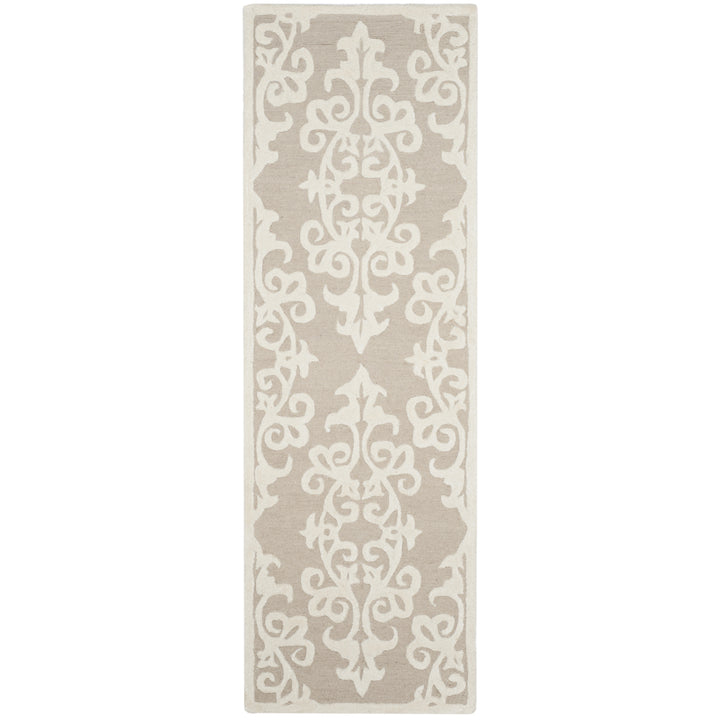 SAFAVIEH Bella BEL127B Handmade Sand / Ivory Rug Image 5