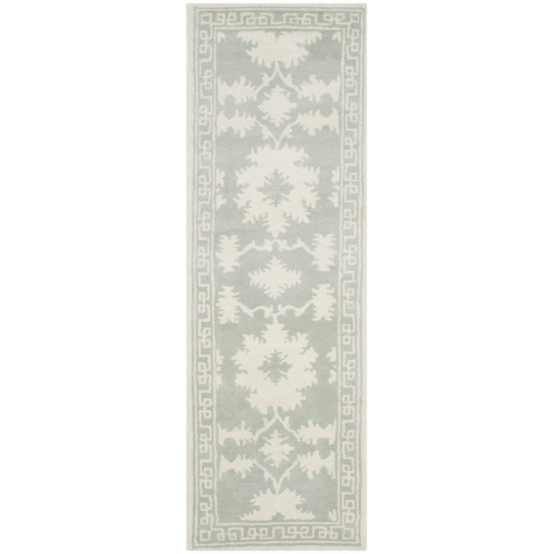 SAFAVIEH Bella BEL132B Handmade Grey / Ivory Rug Image 1