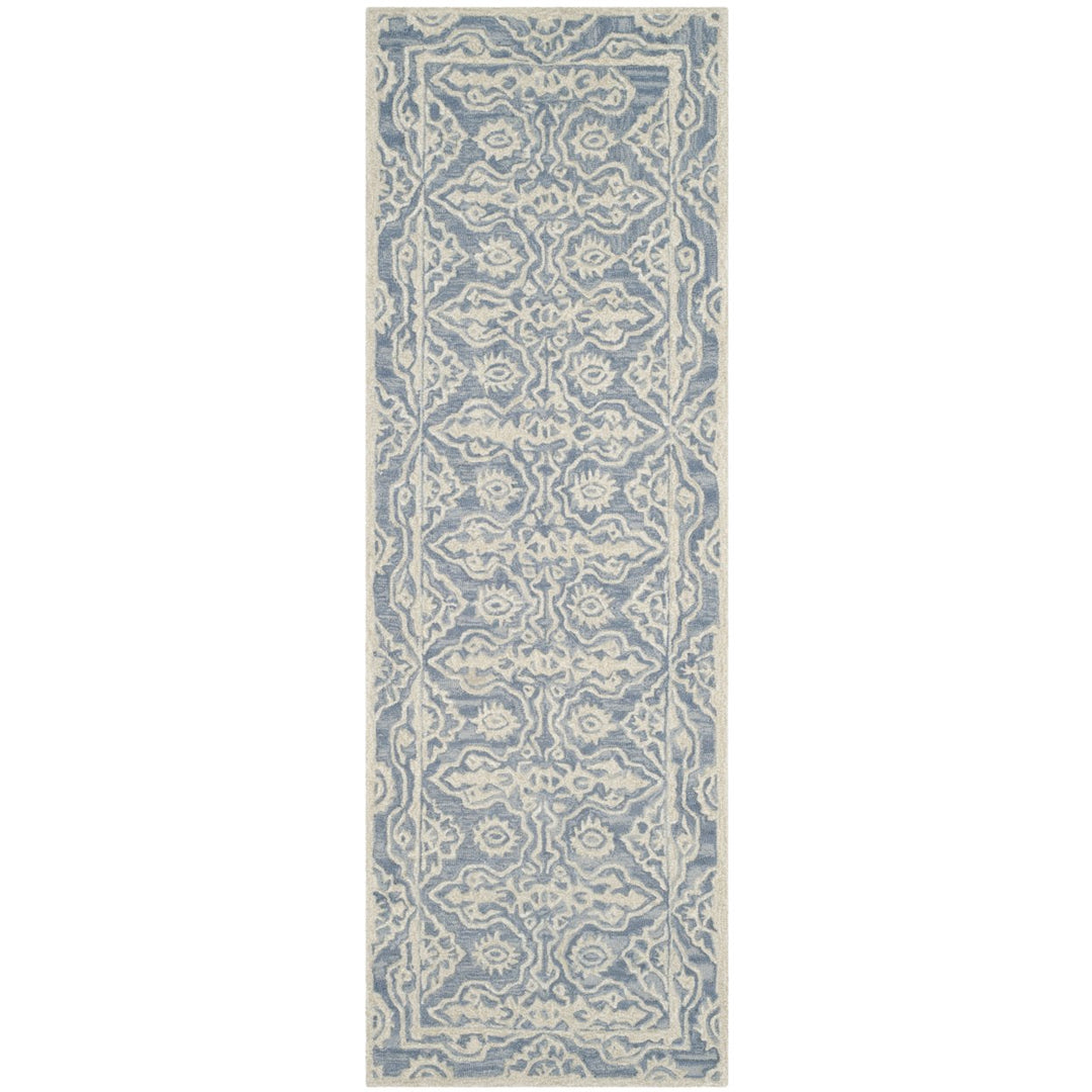 SAFAVIEH Bella BEL134A Handmade Blue / Ivory Rug Image 5