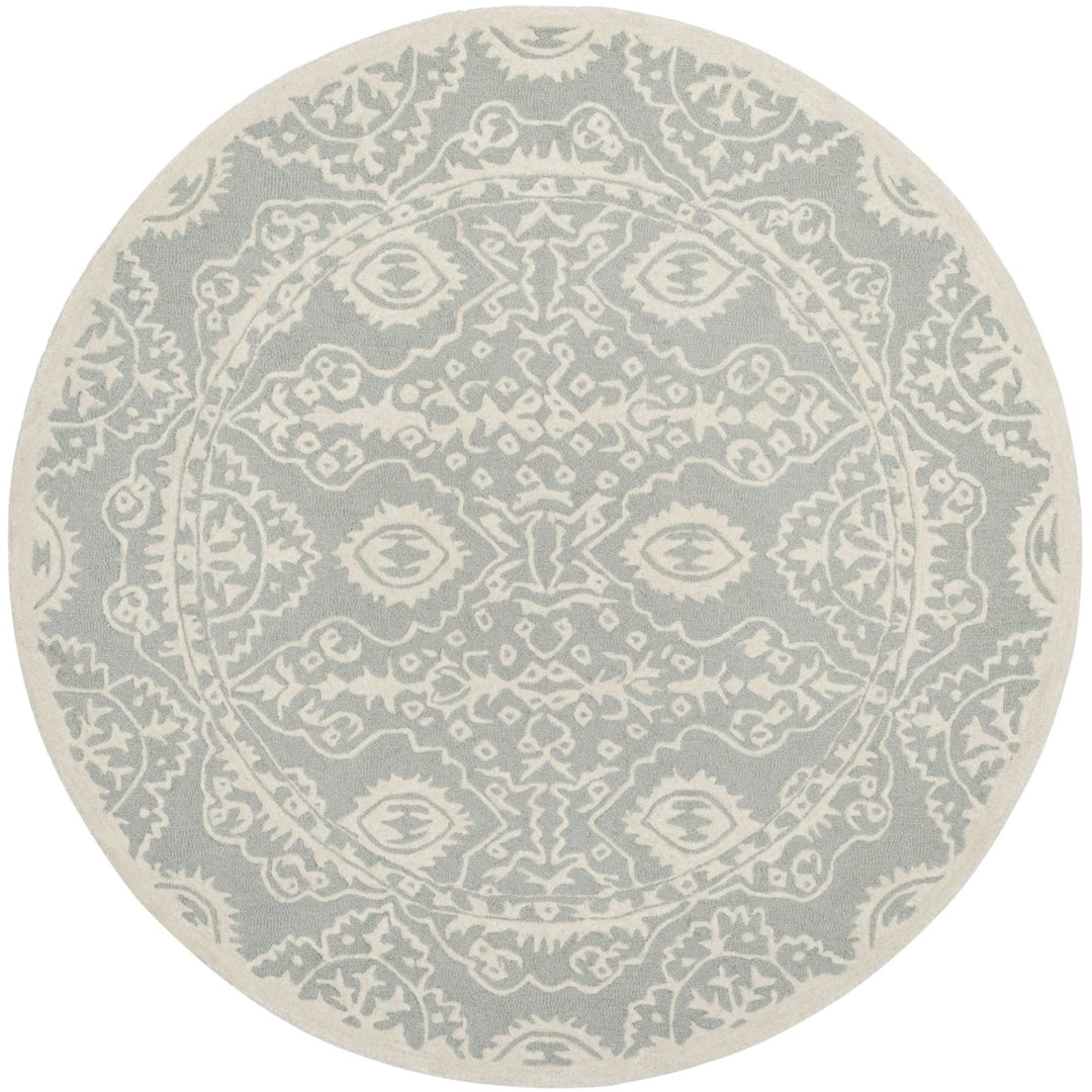 SAFAVIEH Bella BEL134B Handmade Grey / Ivory Rug Image 1