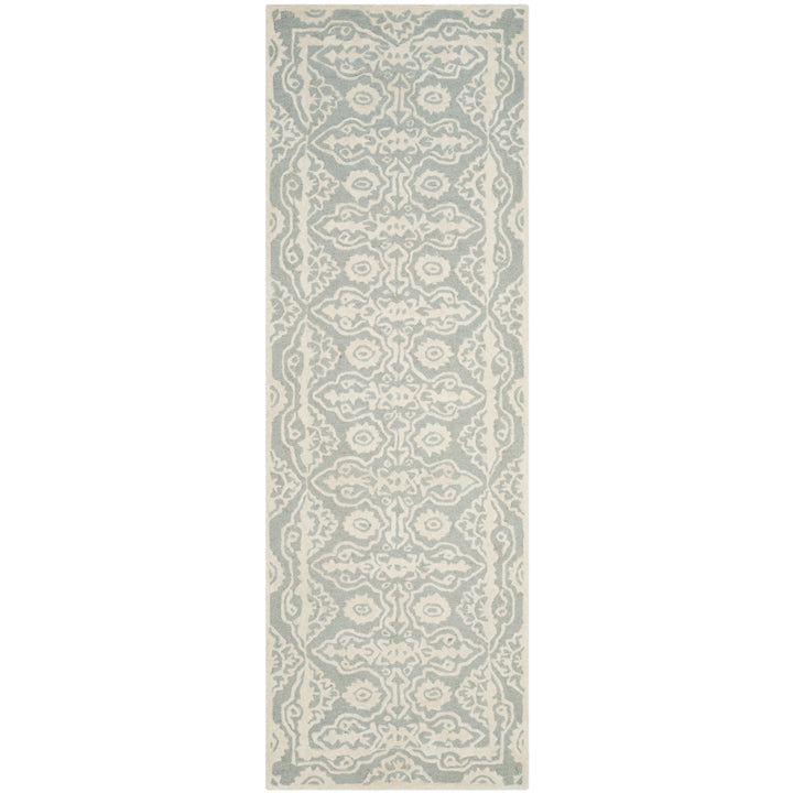 SAFAVIEH Bella BEL134B Handmade Grey / Ivory Rug Image 5