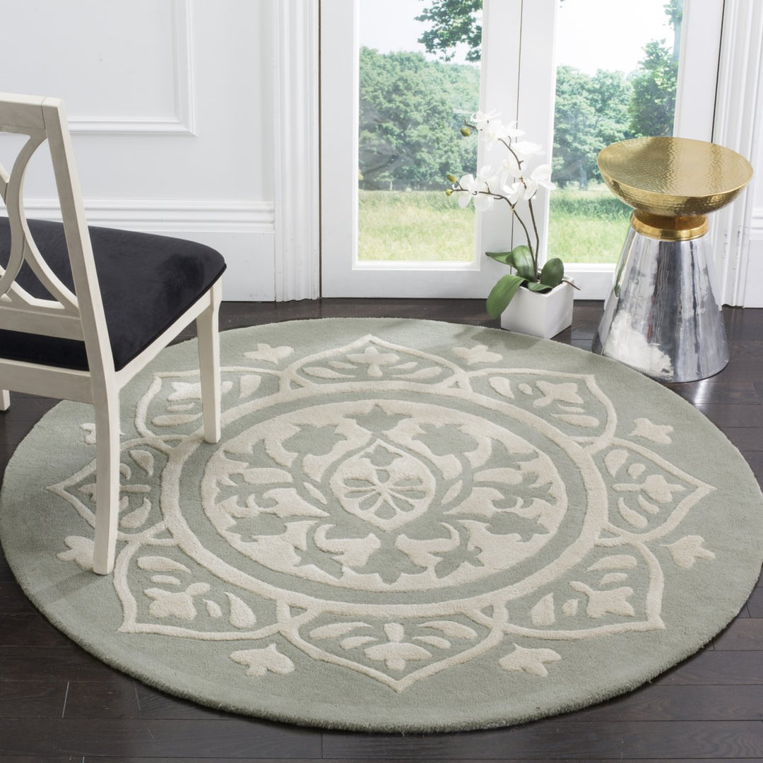 SAFAVIEH Bella BEL136A Handmade Grey / Ivory Rug Image 2