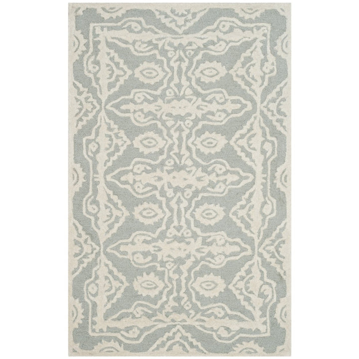 SAFAVIEH Bella BEL134B Handmade Grey / Ivory Rug Image 8