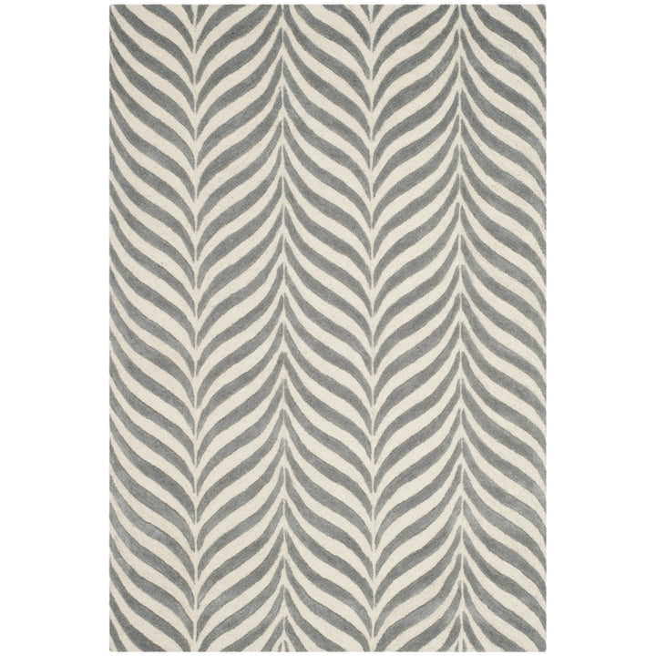 SAFAVIEH Bella BEL135B Handmade Ivory / Grey Rug Image 9