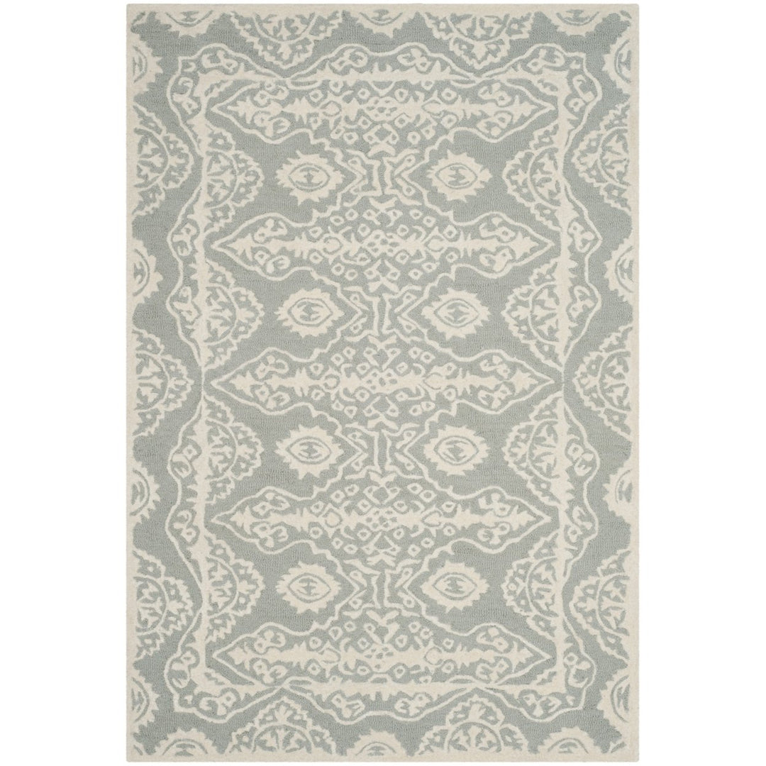 SAFAVIEH Bella BEL134B Handmade Grey / Ivory Rug Image 9