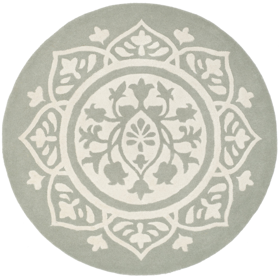 SAFAVIEH Bella BEL136A Handmade Grey / Ivory Rug Image 4