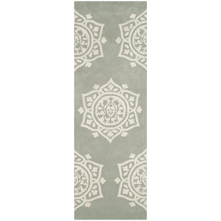 SAFAVIEH Bella BEL136A Handmade Grey / Ivory Rug Image 5