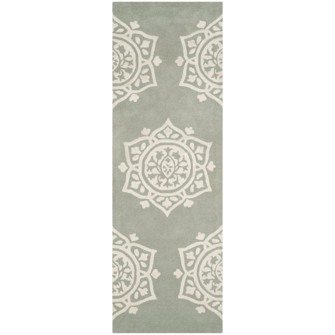 SAFAVIEH Bella BEL136A Handmade Grey / Ivory Rug Image 1