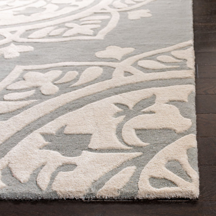 SAFAVIEH Bella BEL136A Handmade Grey / Ivory Rug Image 7