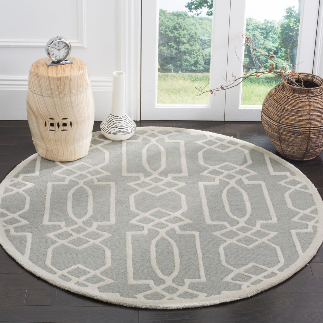 SAFAVIEH Bella BEL138B Handmade Grey / Ivory Rug Image 2