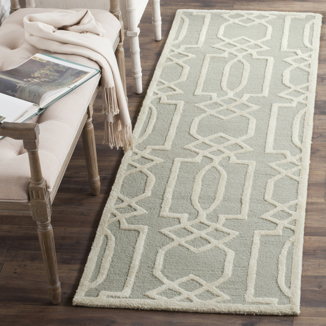 SAFAVIEH Bella BEL138B Handmade Grey / Ivory Rug Image 3