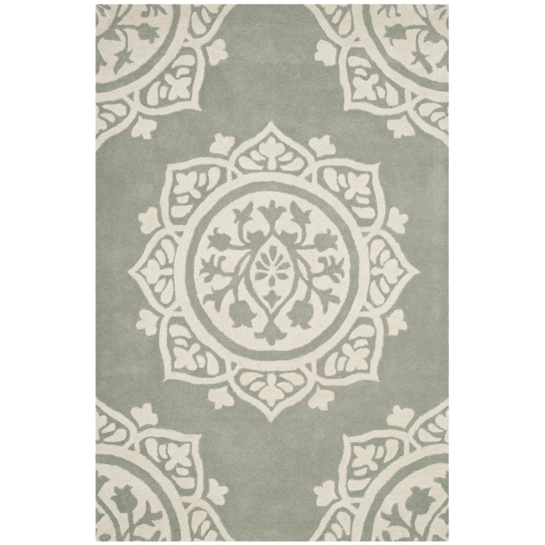 SAFAVIEH Bella BEL136A Handmade Grey / Ivory Rug Image 11