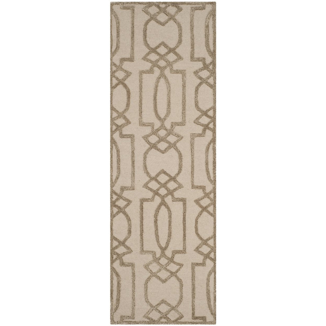 SAFAVIEH Bella BEL138A Handmade Sand / Brown Rug Image 1