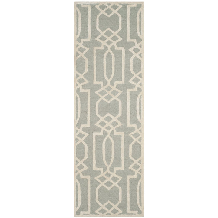 SAFAVIEH Bella BEL138B Handmade Grey / Ivory Rug Image 1