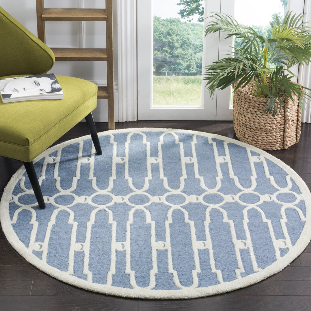 SAFAVIEH Bella BEL137A Handmade Blue / Ivory Rug Image 2