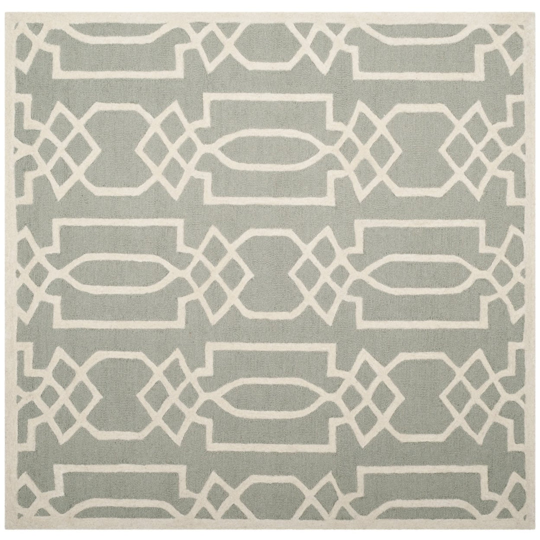 SAFAVIEH Bella BEL138B Handmade Grey / Ivory Rug Image 1