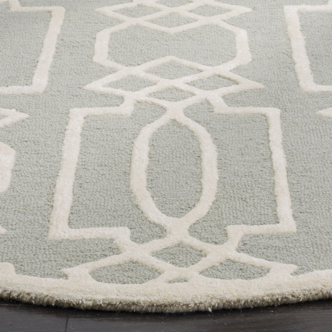 SAFAVIEH Bella BEL138B Handmade Grey / Ivory Rug Image 7