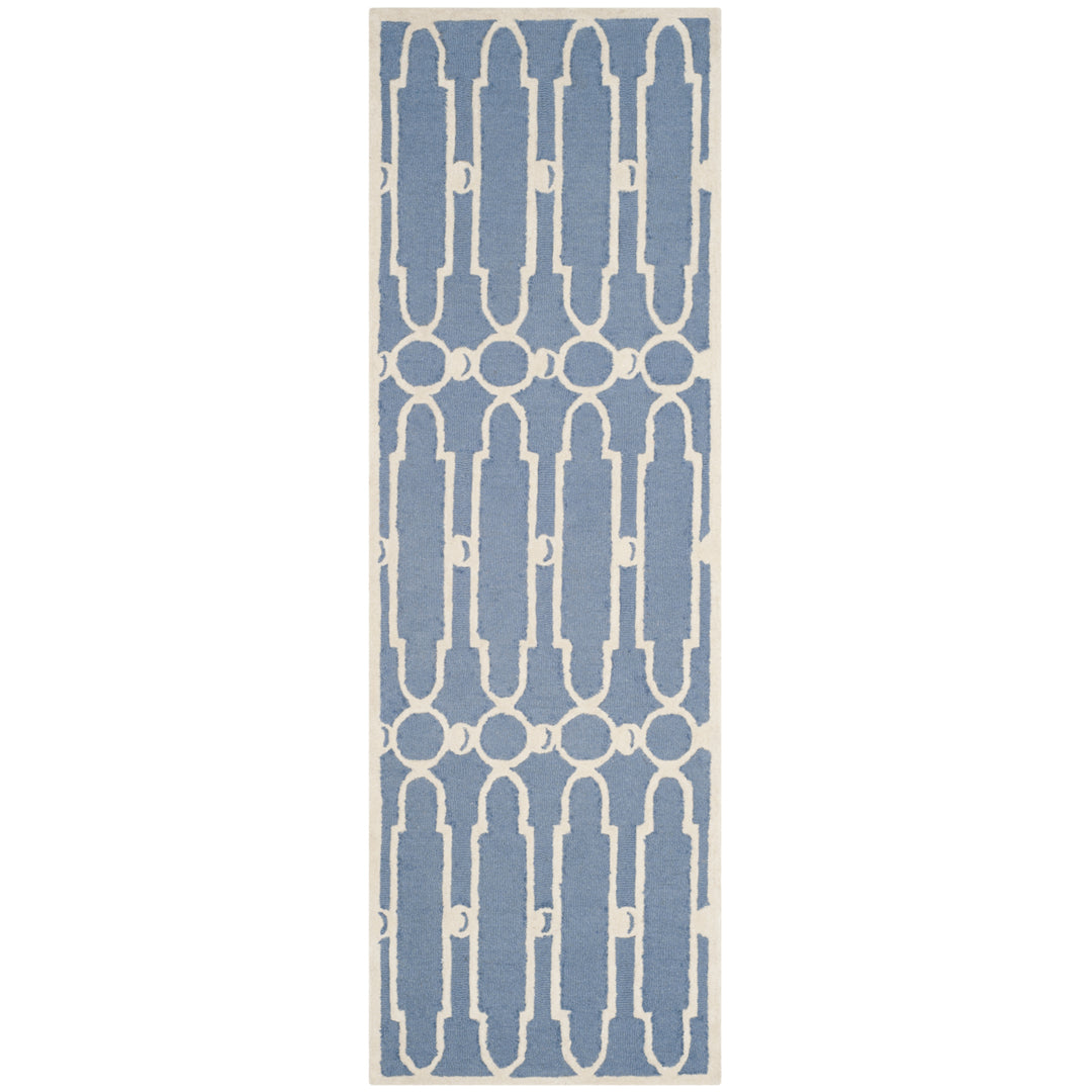 SAFAVIEH Bella BEL137A Handmade Blue / Ivory Rug Image 5