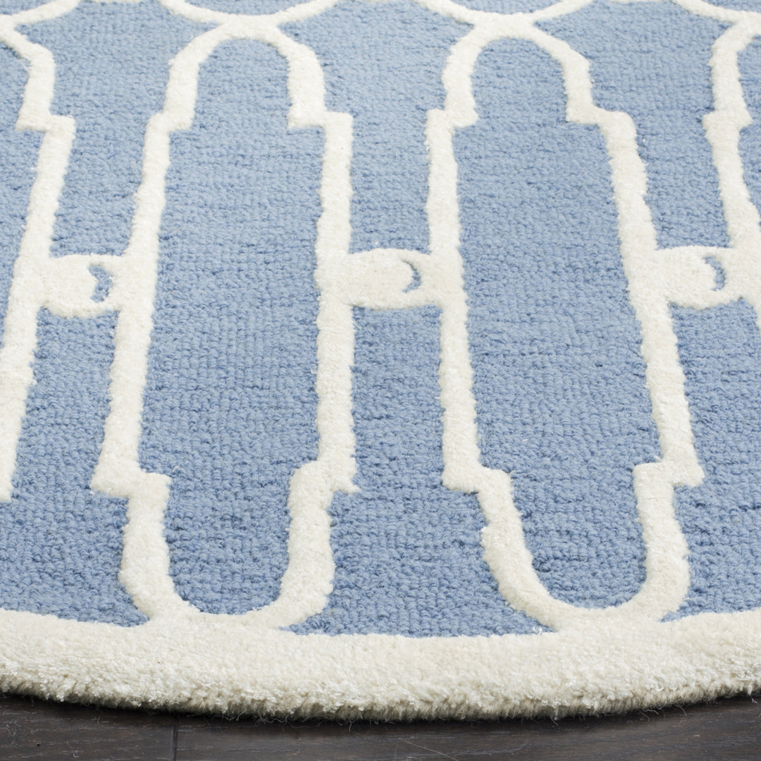 SAFAVIEH Bella BEL137A Handmade Blue / Ivory Rug Image 7