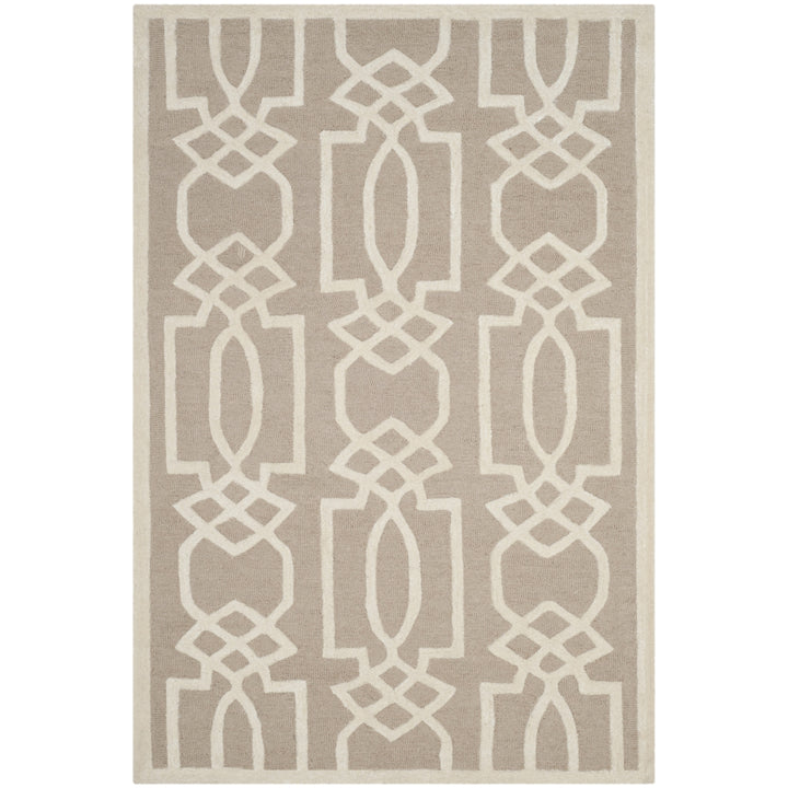 SAFAVIEH Bella BEL138C Handmade Sand / Ivory Rug Image 4