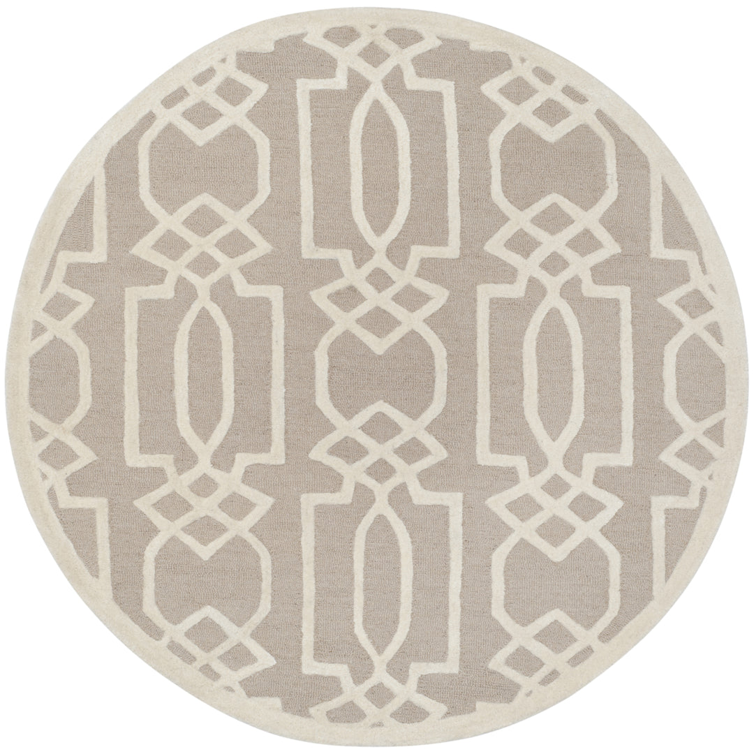 SAFAVIEH Bella BEL138C Handmade Sand / Ivory Rug Image 5