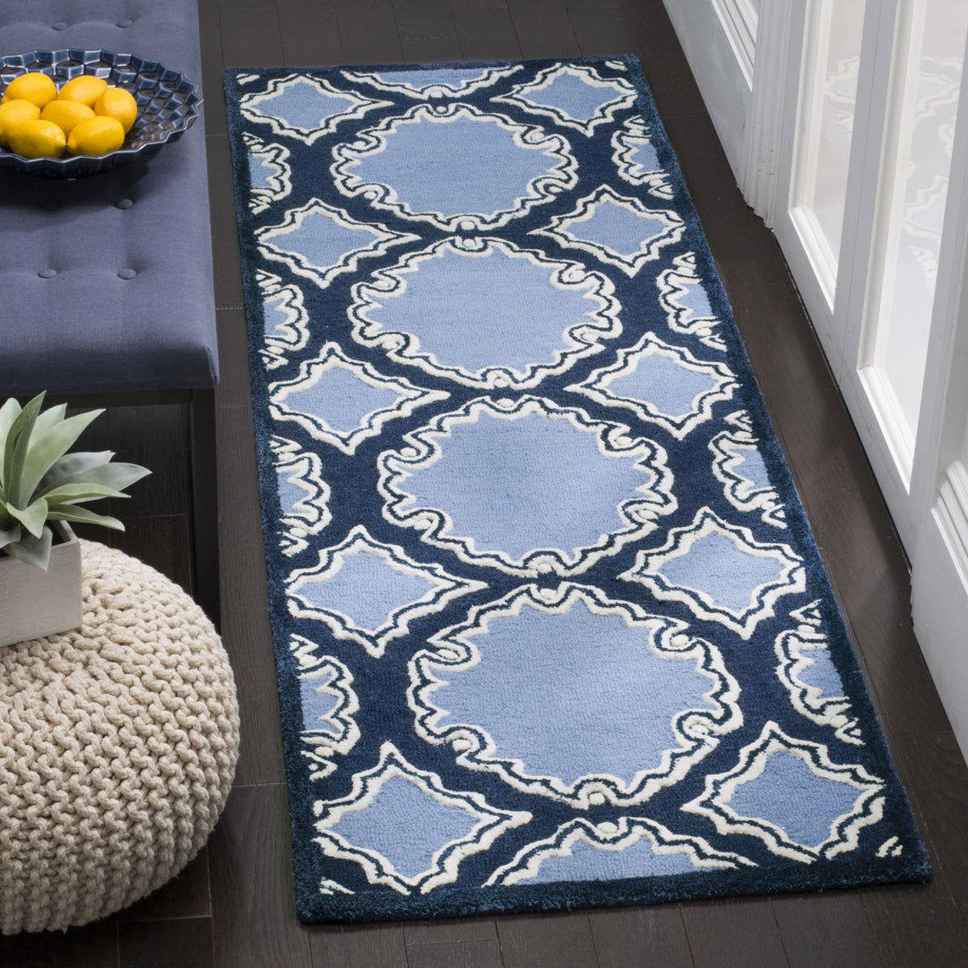 SAFAVIEH Bella Collection BEL139B Handmade Navy/Blue Rug Image 3