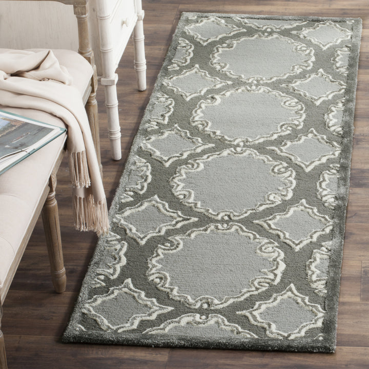 SAFAVIEH Bella BEL139A Handmade Grey / Light Grey Rug Image 9