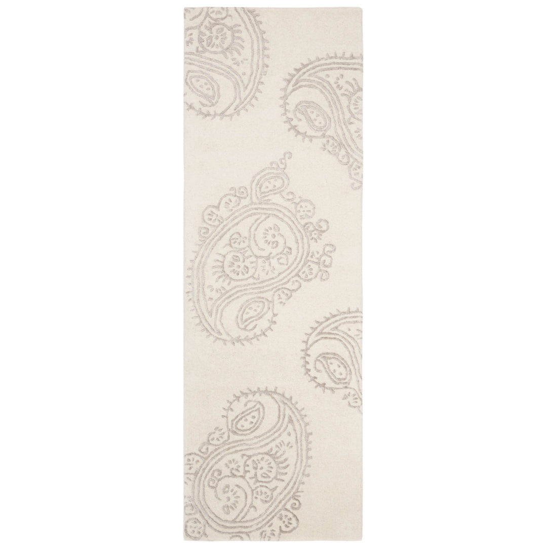 SAFAVIEH Bella BEL153B Handmade Ivory / Beige Rug Image 3