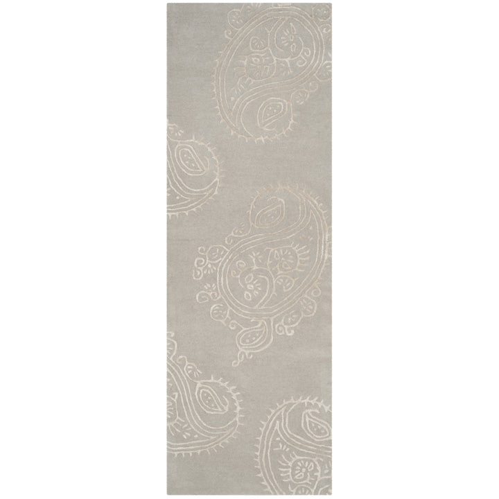 SAFAVIEH Bella BEL153C Handmade Silver / Beige Rug Image 5