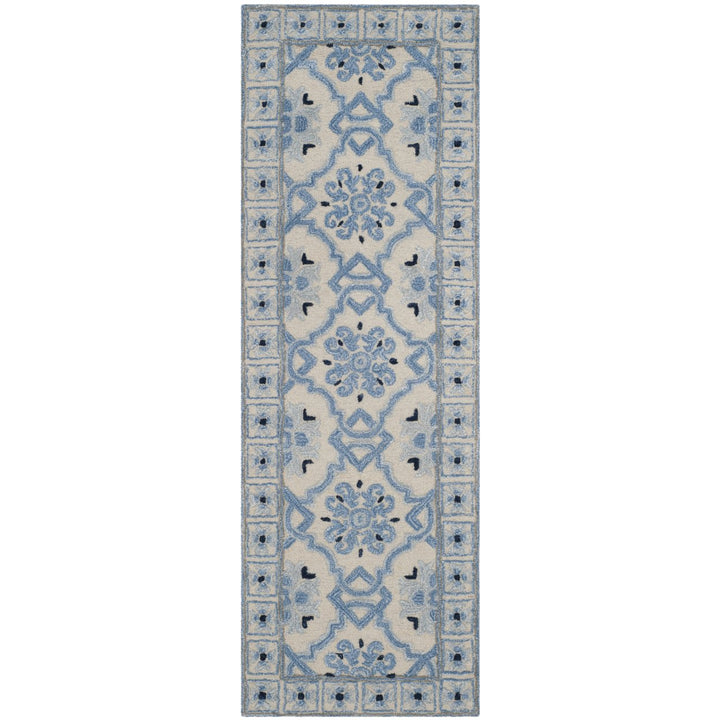 SAFAVIEH Bella BEL155A Handmade Ivory / Blue Rug Image 4