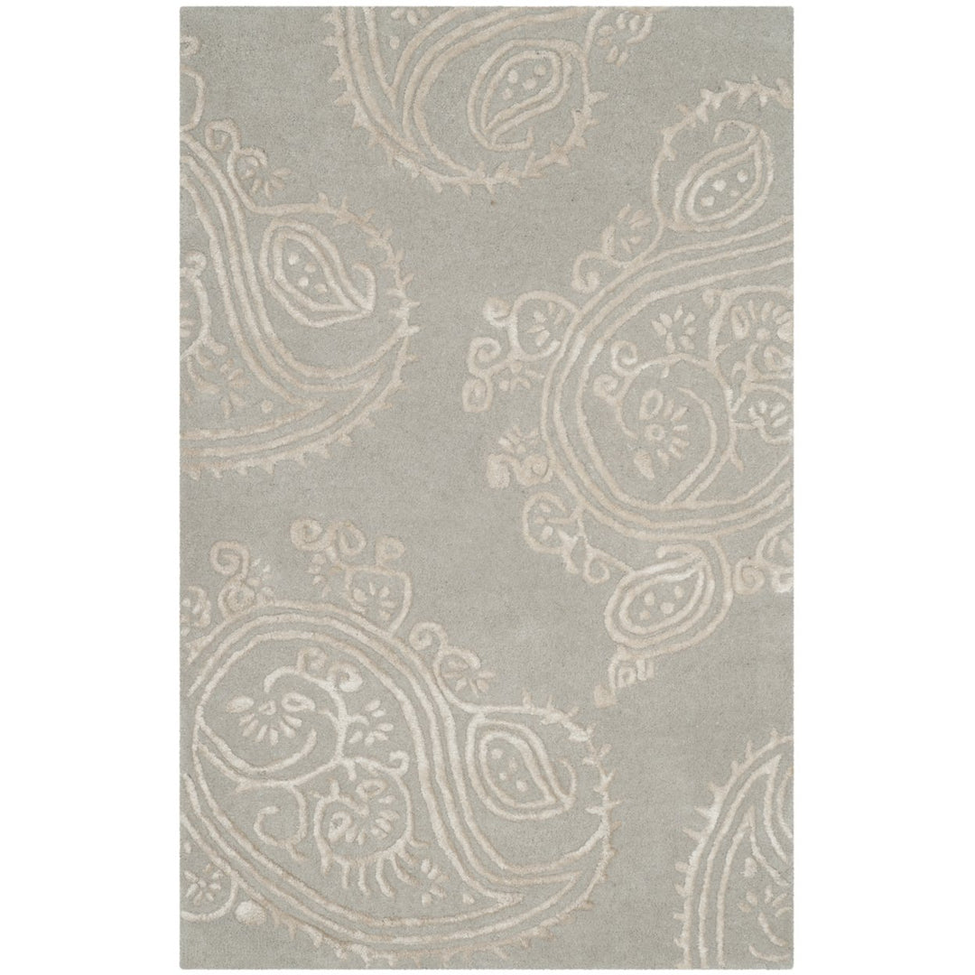 SAFAVIEH Bella BEL153C Handmade Silver / Beige Rug Image 1