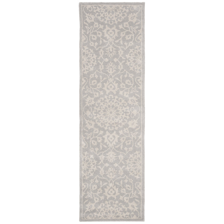 SAFAVIEH Bella BEL446A Handmade Grey / Silver Rug Image 5