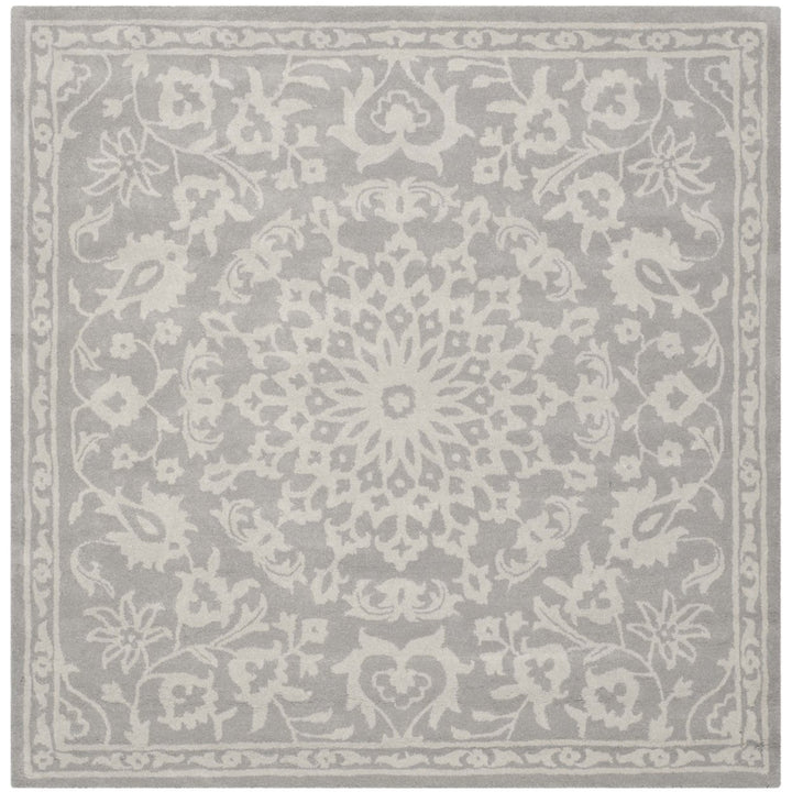 SAFAVIEH Bella BEL446A Handmade Grey / Silver Rug Image 1