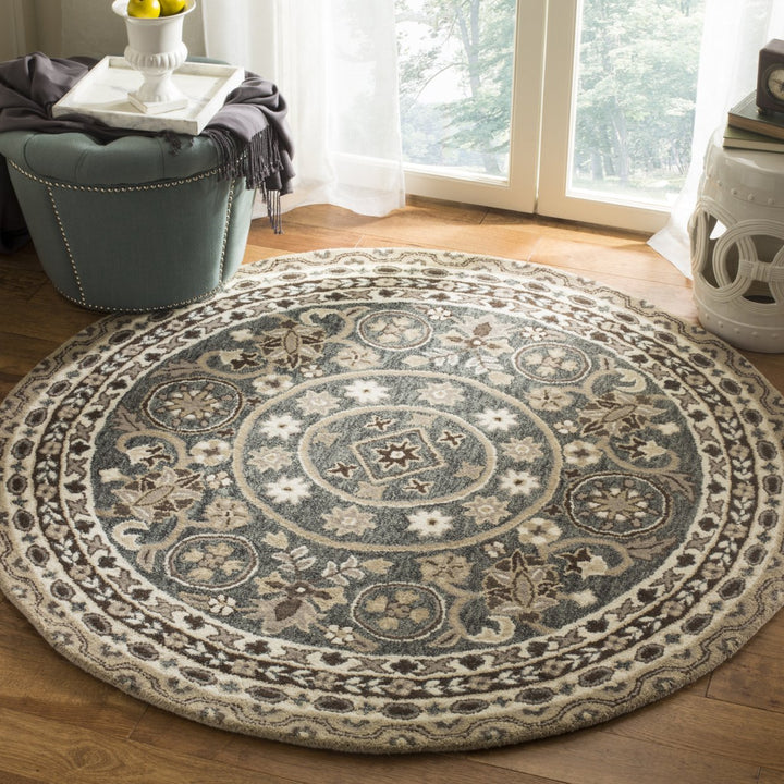 SAFAVIEH Bella BEL674A Handmade Grey / Taupe Rug Image 2