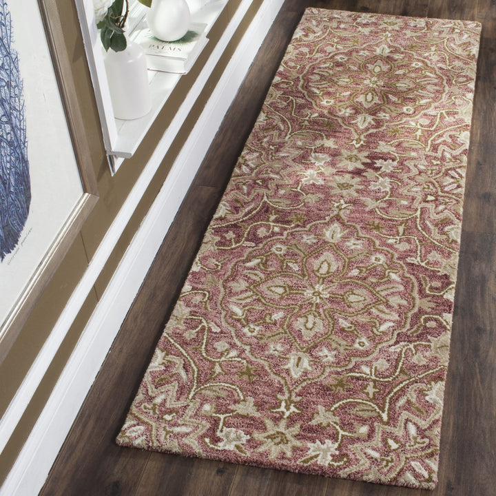 SAFAVIEH Bella BEL673B Handmade Rose / Taupe Rug Image 9