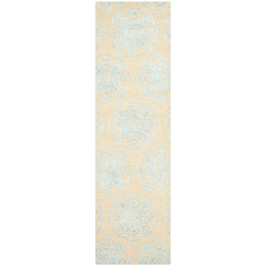 SAFAVIEH Bella BEL711C Handmade Beige / Blue Rug Image 3