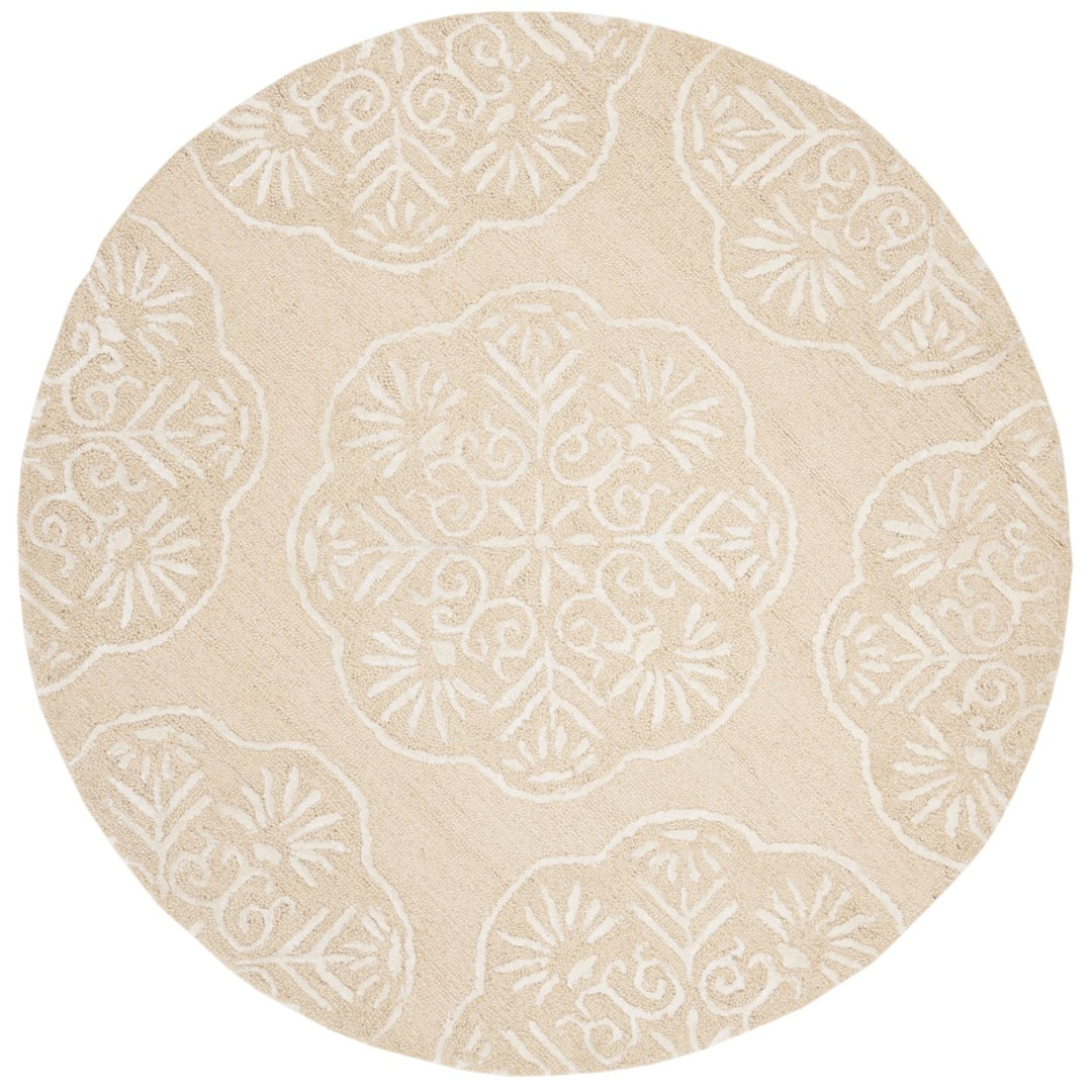 SAFAVIEH Bella BEL711A Handmade Beige / Ivory Rug Image 4