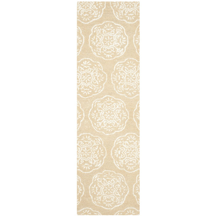 SAFAVIEH Bella BEL711A Handmade Beige / Ivory Rug Image 5