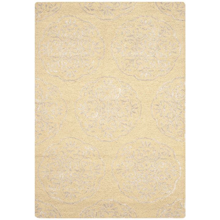 SAFAVIEH Bella BEL711B Handmade Beige / Silver Rug Image 5